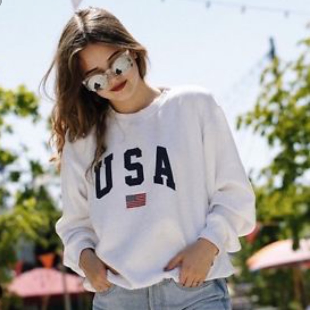 Brandy Melville USA Crewneck